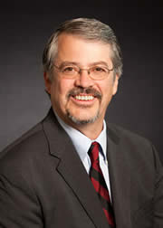 ˼��ȫ�򸱿�������Ӌ(j��)����ϯ���g(sh��)��Lew Tucker