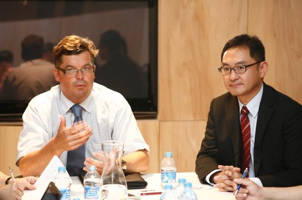 �󣺴󱱚WͨӍCEO Mogens Elsberg���ң��󱱚WͨӍ�Ї�(gu��)�^(q��)����(j��ng)����پ